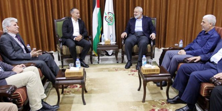 نیکولائی ملادینوف کی حماس سربراہ اسمٰعیل ھنیہ سے ملاقات