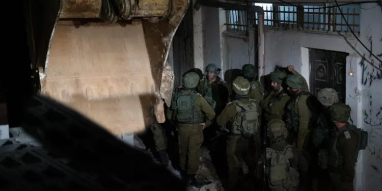 مقبوضہ بیت المقدس:صیہونی فوج کے چھاپے، 14 فلسطینی گرفتار