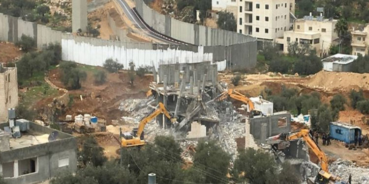 ایک سال میں ڈیڑ سو سےزائد فلسطینی خاندان بے گھر