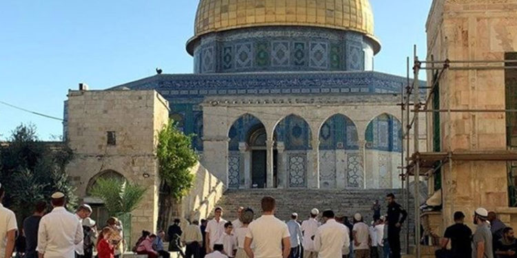 سیکڑوں یہودی شرپسندوں کا مسجد اقصیٰ پر دھاوا