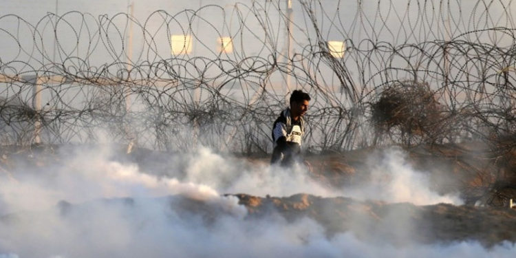 غزہ:حق واپسی مارچ پر صیہونی فوج کی فائرنگ،متعدد فلسطینی زخمی