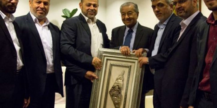 حماس کے وفدکی ملائیشیا کے وزیراعظم مہاتیر محمد سے ملاقات