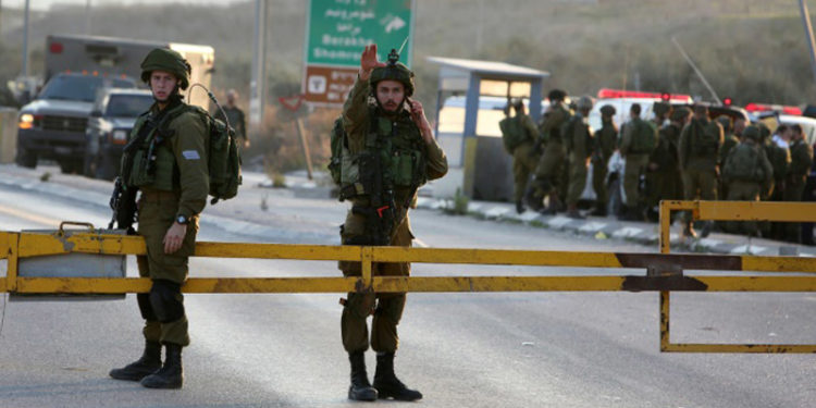 صیہونی فوج کی فائرنگ، کار سوار فلسطینی خاتون زخمی