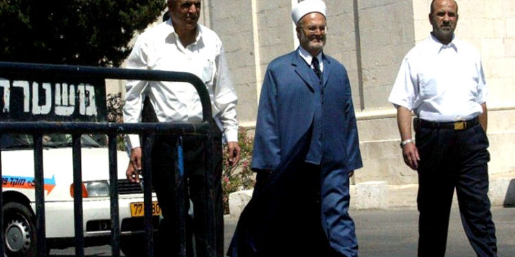 صہیونیوں کے مجرمانہ حربے الشیخ عکرمہ کو ان کےمشن سےدور نہیں کرسکتے،حماس