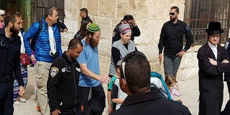 شرپسند یہودی جنونیوں کا مسجد اقصیٰ پردھاوا، بے حرمتی کا سلسلہ جاری