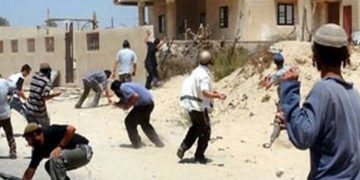 یہودی آبادکاروں کا فلسطینیوں کے گھروں پر حملہ