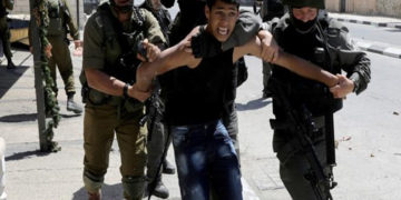 صیہونی فوج کے چھاپے، 4 بچوں سمیت 8 فلسطینی گرفتار