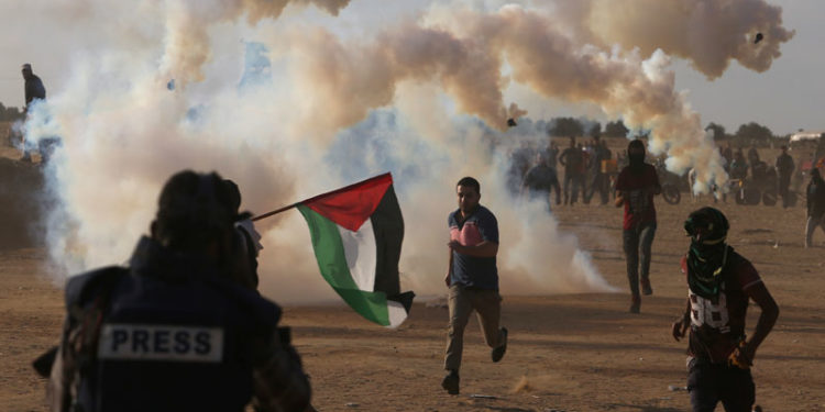 صیہونی فوج کافلسطینی مظاہرین پر تشدد دسیوں زخمی متعدد گرفتار