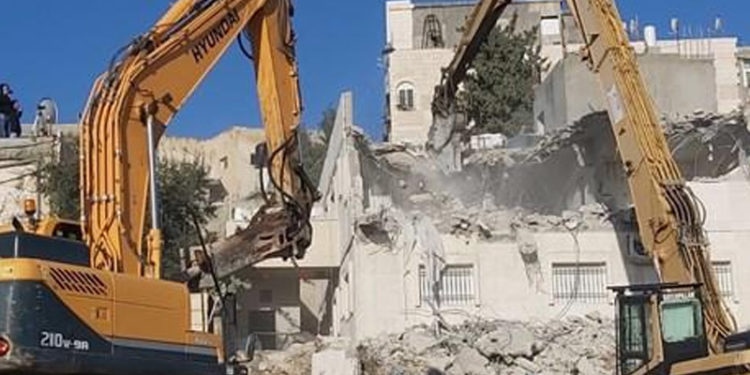 صیہونی فوج نے فلسطینیوں کے متعدد مکانات مسمار کر دیے