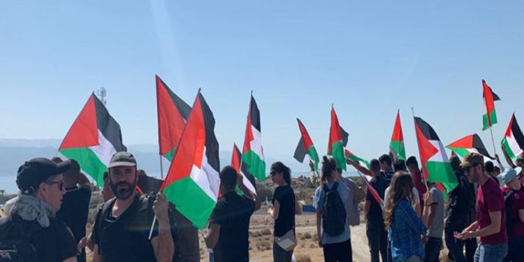 قابض فوج کا فلسطینی مظاہرین پرفائرنگ اور آنسو گیس سے حملہ،3زخمی درجنوں بے ہوش