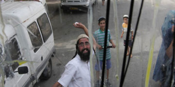 صیہونی آباکاروں کے فلسطینی بستیوں پر حملے، متعدد گھروں اورگاڑیوں کو نقصان پہنچا