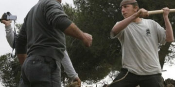 صیہونی آبادکاروں کا فلسطینیوں پرکلہاڑیوں سے حملہ دو زخمی