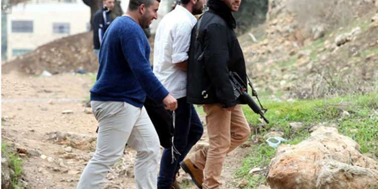 یہودی مذہبی تہوار پرصیہونی آبادکاروں کے مسلمانوں کے مقدس مقامات کی بے حرمتی