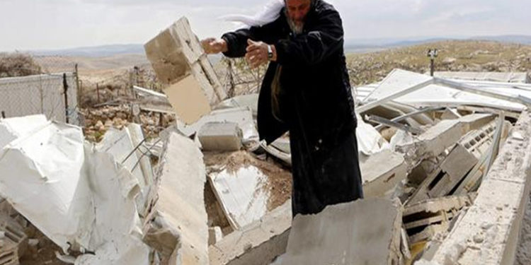 صیہونی فوج نے ایک اور فلسطینی کا گھر مسمار کردیا، خواتین اور بچے بے گھر