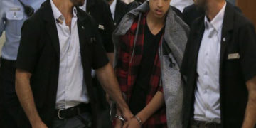 صیہونی عدالت نے فلسطینی نوجوانوں کو اسرائیلی عقوبت خانے منتقل کردیا