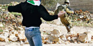 صیہونی فوج کا فلسطینی مظاہرین پر تشدد، دس فلسطینی زخمی متعدد گرفتار