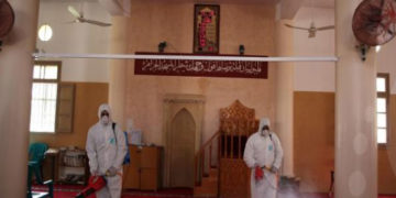 غزہ میں باجماعت نماز پر پابندی میں دو ہفتوں کی  توسیع