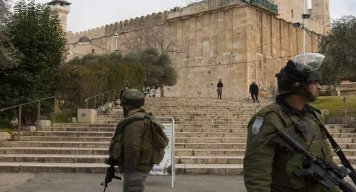 فلسطینیوں کی مسجد ابراہیمی میں داخلے پر پابندی عائد