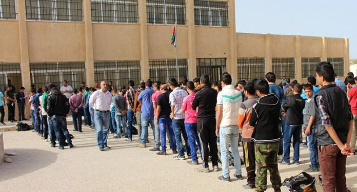 کورونا کے سائے میں فلسطینی طلباوطالبات کے امتحانات شروع