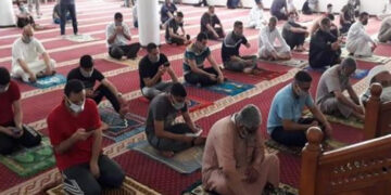 غزہ میں باجماعت نماز کی اجازت، مساجد کی رونقیں دوبارہ بحال