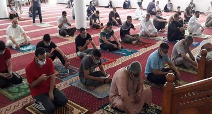 غزہ میں باجماعت نماز کی اجازت، مساجد کی رونقیں دوبارہ بحال