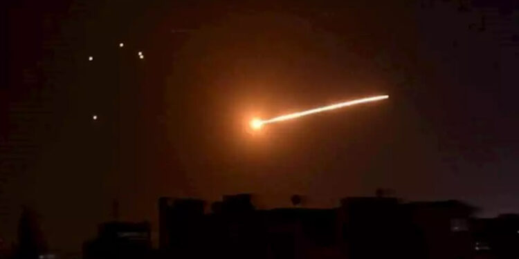 صہیونی فوج کا شام میں فضائی حملہ، چھ فوجیوں سمیت 9افراد شہید