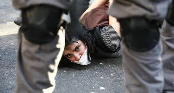 صہیونی پولیس کا اسیر مجدبربر کی بیٹی پر تشدد، گرفتار کرلیا