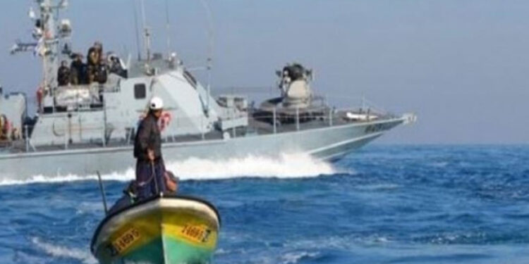 صہیونی فوج کی فلسطینی ماہی گیروں پر فائرنگ، کشتیاں ضبط کرلیں