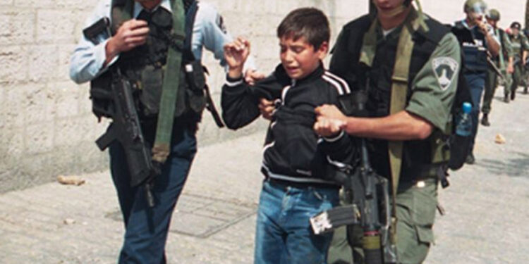 صہیونی فوج نے خاتون سمیت25 فلسطینیوں کو گھروں سے اغواکرلیا