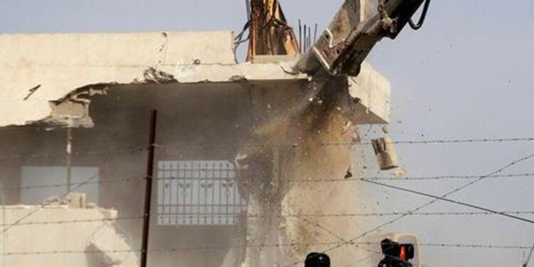 صہیونی فوج نے دو مزید فلسطینیوں کے گھروں کو مسمار کردیا