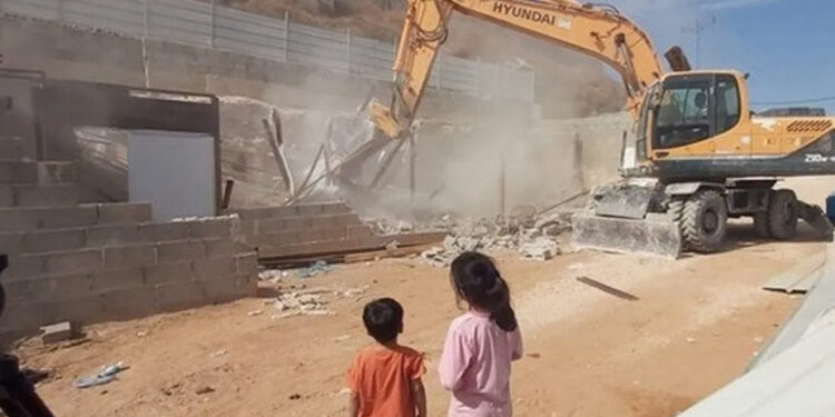 صیہونی فوج نےفلسطینیوں کا ایک اور گھر مسمار کردیا