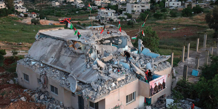 صیہونی فوج نے ایک اور فلسطینی خاندان کا گھرمسمار کردیا