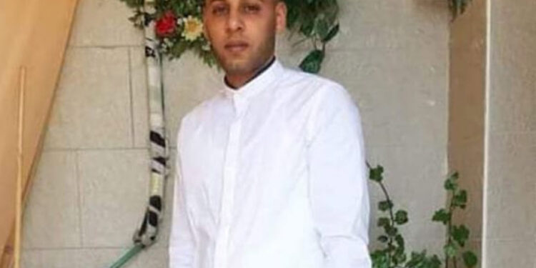 صہیونی آبادکاروں کا فلسطینی نوجوان پر حملہ، اسرائیلی پولیس نے نوجوان کو ہی گرفتارکرلیا