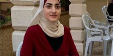 ہائی اسکول میں99.7فیصد نمبر حاصل کرنے والی فلسطینی طالبہ