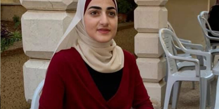 ہائی اسکول میں99.7فیصد نمبر حاصل کرنے والی فلسطینی طالبہ