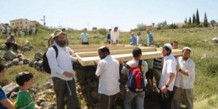 صیہونی آبادکاروں کا فلسطینی اراضی پر قبضہ جاری