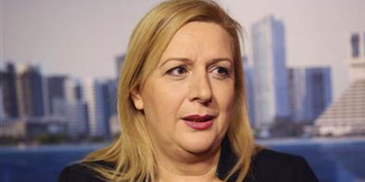 فلسطینیوں کے امارات کے خلاف مظاہروں پر سھیٰ عرفات کی معذرت