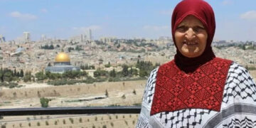 صیہونی فوج نے بزرگ فلسیطنی خاتون کو گرفتارکرلیا