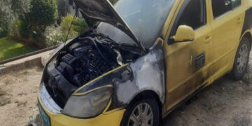 مقبوضہ فلسطین میں آبادکاروں کی شرپسندیِ: 2 گاڑیاں نظرآتش