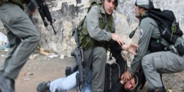 صیہونی فوج کی فائرنگ سے دوفلسطینی نوجوان زخمی