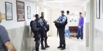 صیہونی فوج کااسپتال پر آنسو گیس سے حملہ، ڈاکٹرز اور مریض بے ہوش