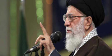 امارات نے اسلام اور فلسطین سے خیانت کی جو دیر پا نہ ہوگی، خامنہ ای