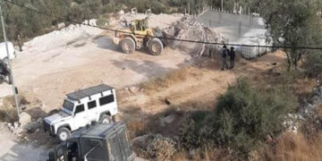 صیہونی فوج کے ہاتھوں ایک مکان مسمار اور مسجد کو شہید کرنے کی تیاری