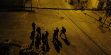 قابض فوج نے مغربی کنارے اور بیت المقدس سےبے گناہ فلسطینیوں کو گرفتار کر لیا