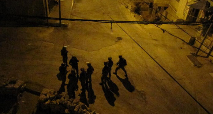 قابض فوج نے مغربی کنارے اور بیت المقدس سےبے گناہ فلسطینیوں کو گرفتار کر لیا