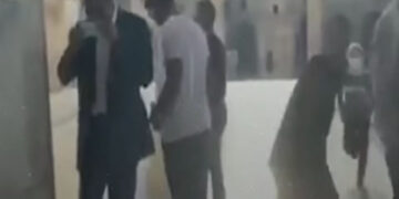 مشتعل فلسطینیوں نے اماراتی وفد کو مسجد اقصیٰ سے نکال دیا