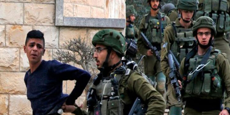مقبوضہ بیت المقدس: صیہونی فوج نے بے گناہ فلسطینی نوجوانوں کو گرفتارکرلیا