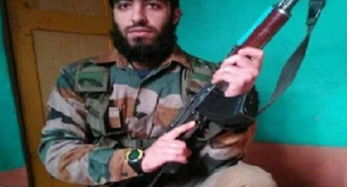 بھارتی فوج کی فائرنگ سے مقبوضہ کشمیر میں حزب المجاہدین کے سر براہ شہید