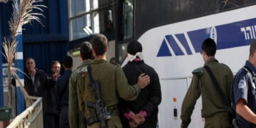 صیہونی عدالت سے زیر حراست فلسطینیوں کو قید کی سزائیں