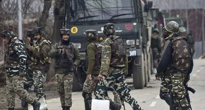 قابض بھارتی فوج نے مزید 4 کشمیریوں کو شہید کردیا